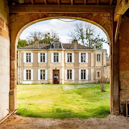 Sorbede - Charmante Maison Pour 10 Personnes Montussan