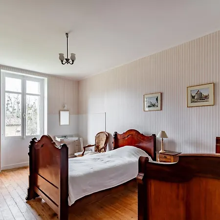 Sorbede - Charmante Maison Pour 10 Personnes Montussan