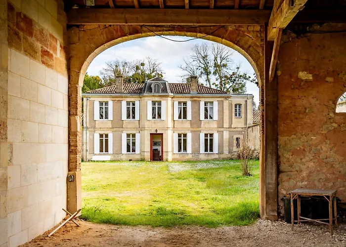 Sorbede - Charmante Maison Pour 10 Personnes Montussan